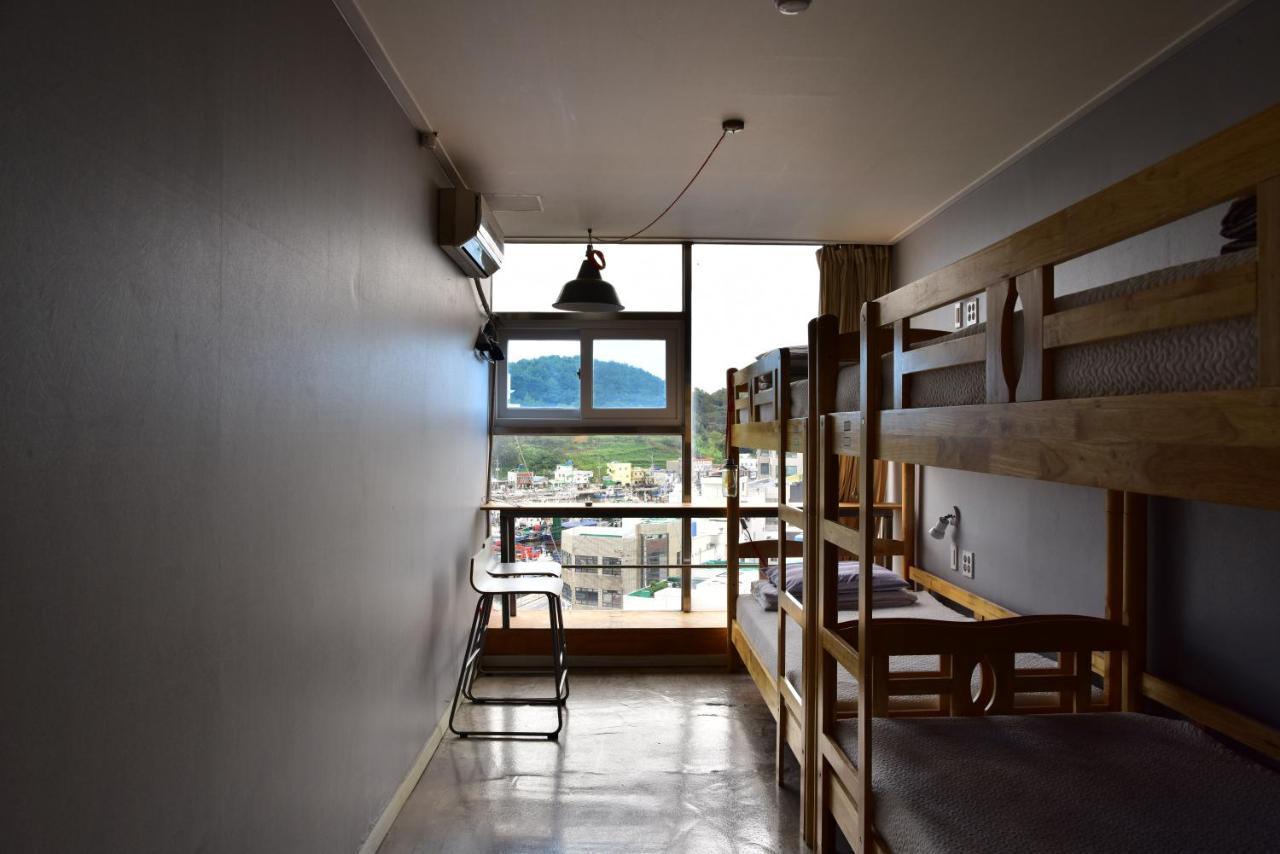 Lifeguesthouse Tongyeong Exterior photo
